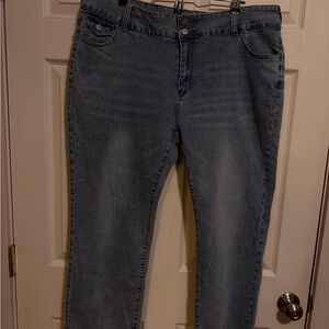 Classic Blue Women's Jeans. Brand New no Tags. Size 4XL